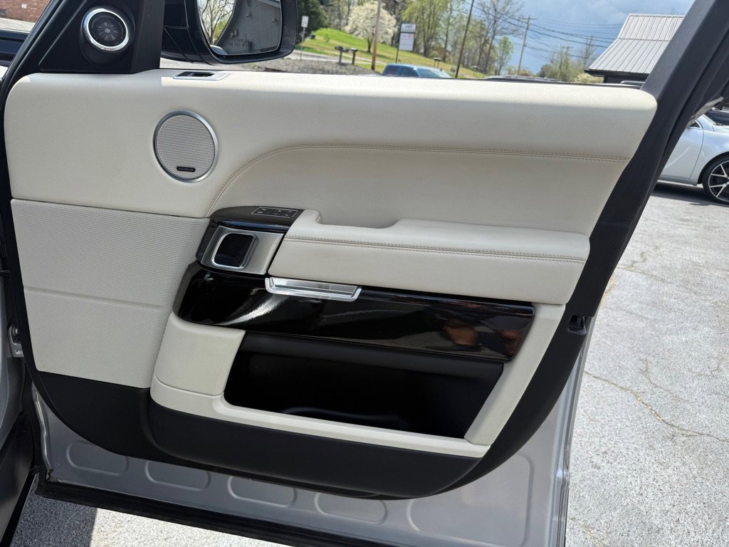 Used 2015 Land Rover Range Rover Supercharged image 67