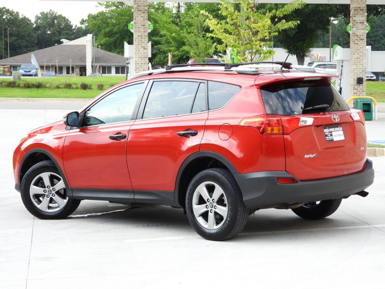 Used 2015 Toyota RAV4 XLE FWD image 15
