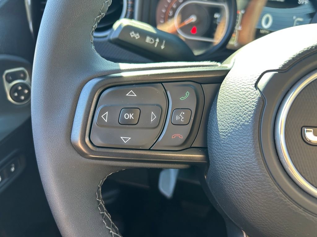 Certified 2025 Jeep Gladiator Mojave image 19