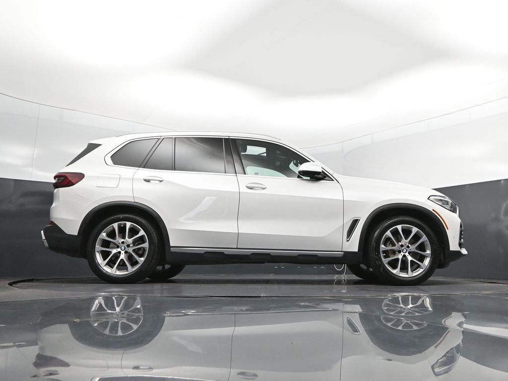 Certified 2023 BMW X5 sDrive40i w/ Climate Comfort Package RWD image 43