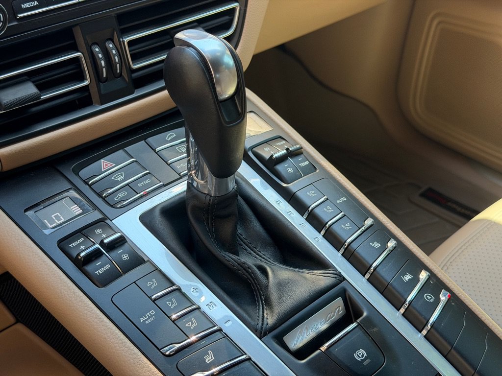 Used 2021 Porsche Macan S AWD/4WD image 54