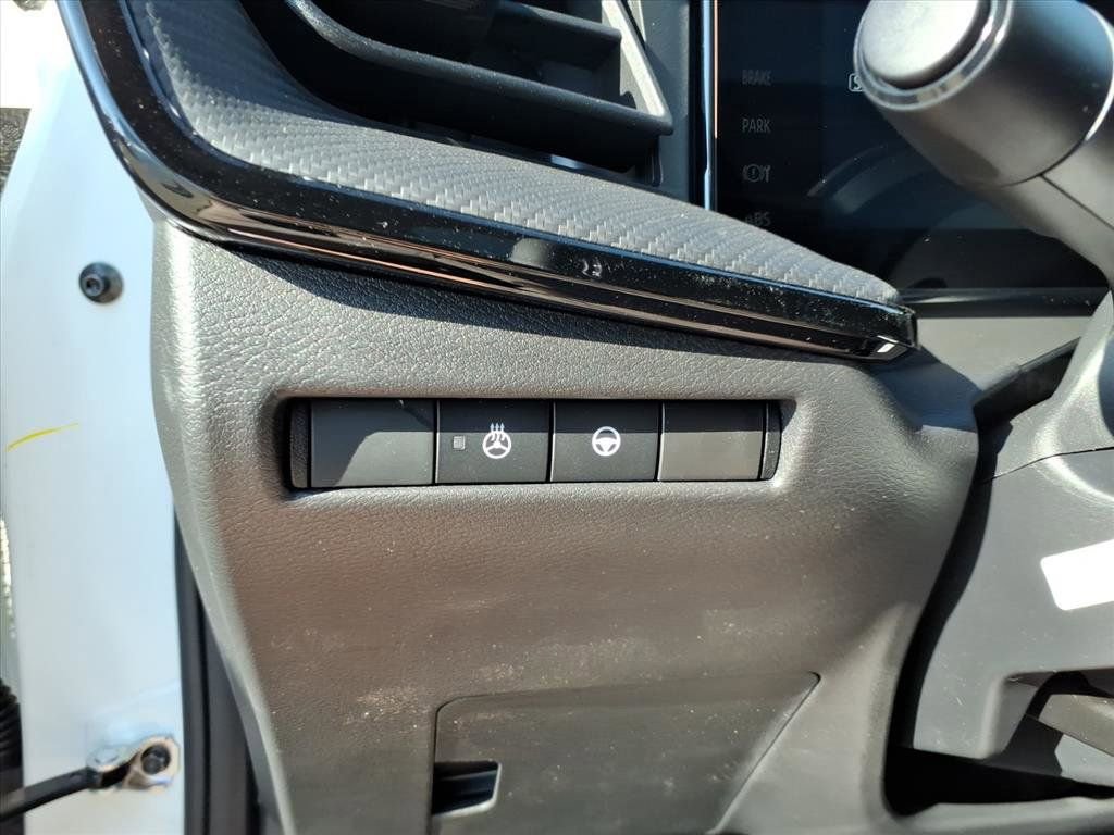 New 2026 Nissan Kicks SR w/ SR Premium Package image 18