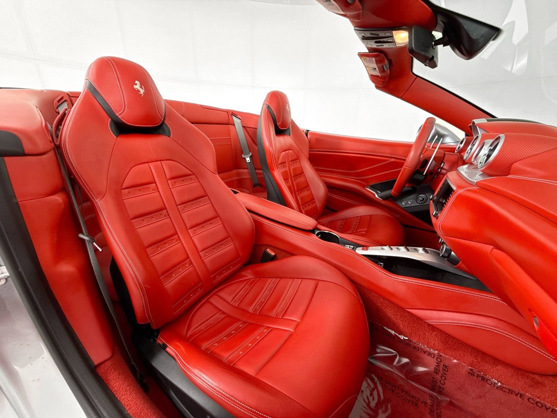 Certified 2018 Ferrari California T image 23
