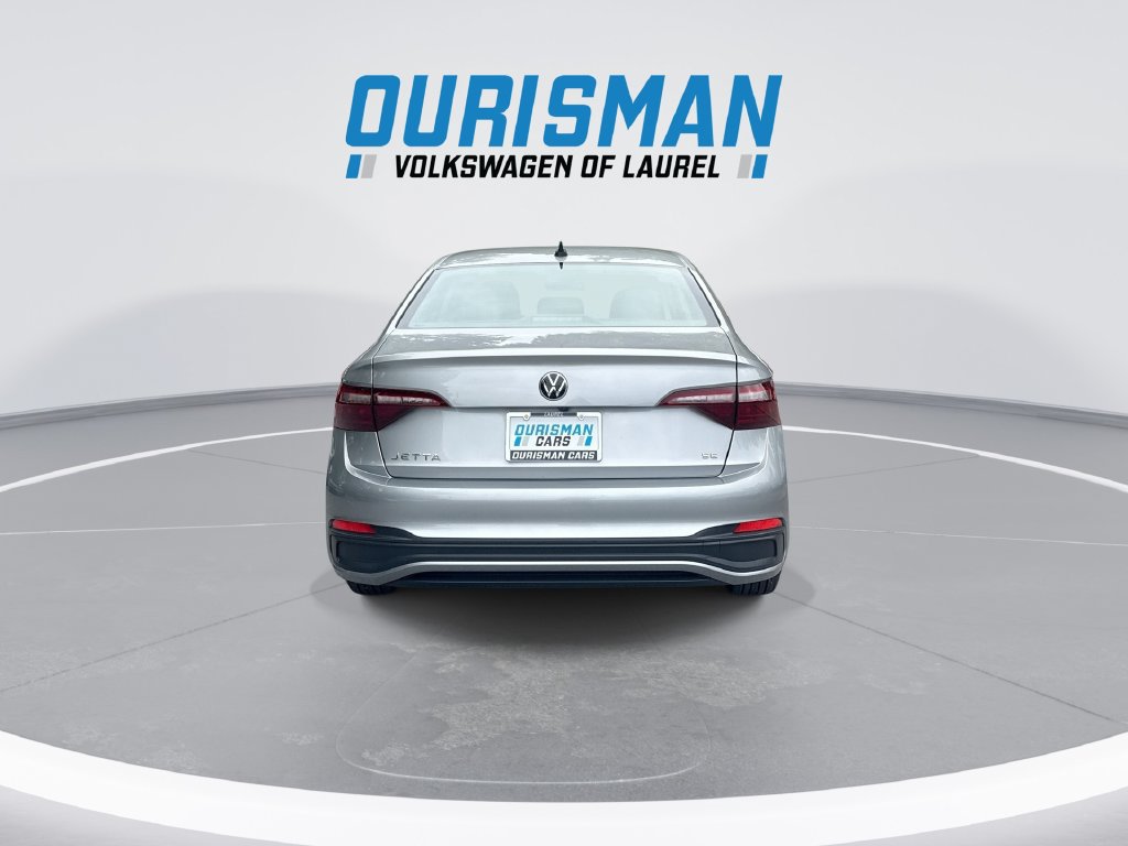 Used 2023 Volkswagen Jetta SE FWD image 7