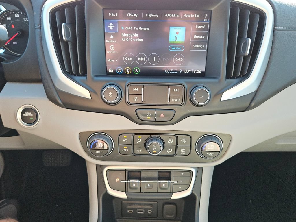 Used 2024 GMC Terrain SLE w/ Driver Convenience Package FWD image 17