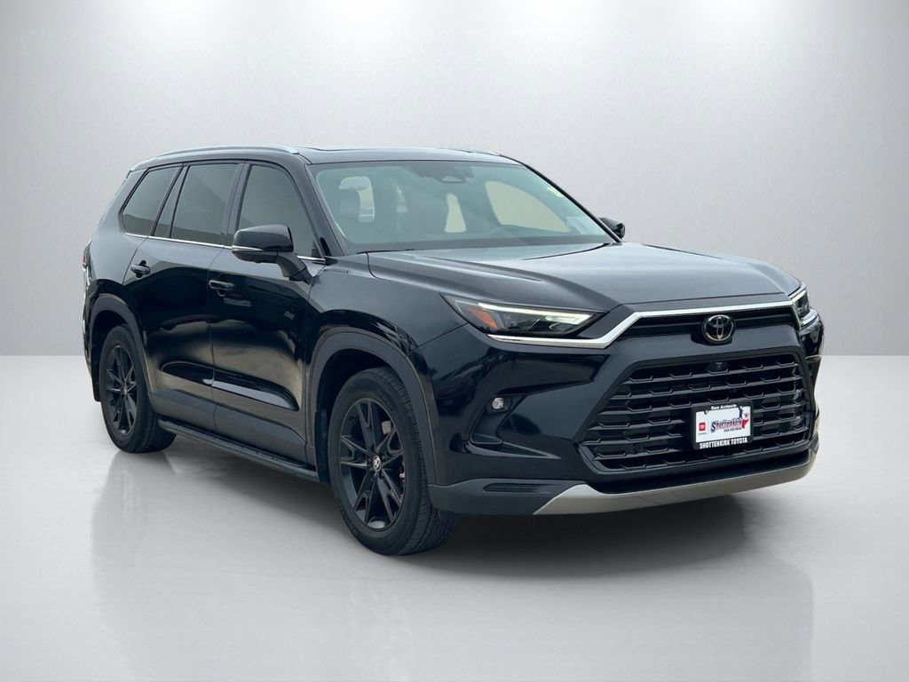 Used 2024 Toyota Grand Highlander AWD Hybrid image 3