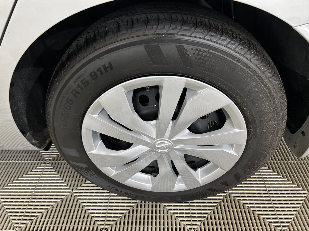 Used 2024 Nissan Versa S w/ Trunk Package FWD image 10