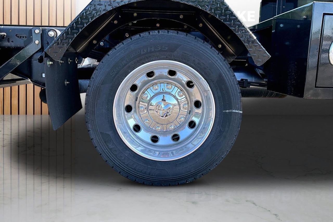 New 2026 RAM 5500 Tradesman w/ Chrome Appearance Group AWD/4WD image 33