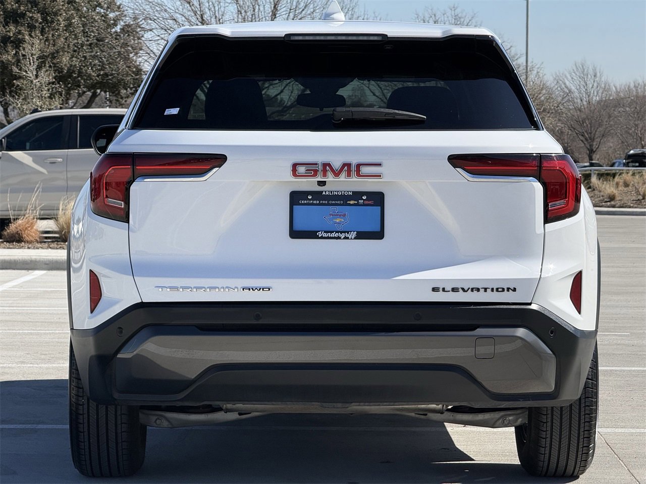 Used 2025 GMC Terrain Elevation image 5