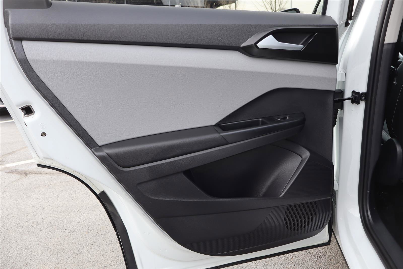 Certified 2022 Volkswagen Taos SE image 25