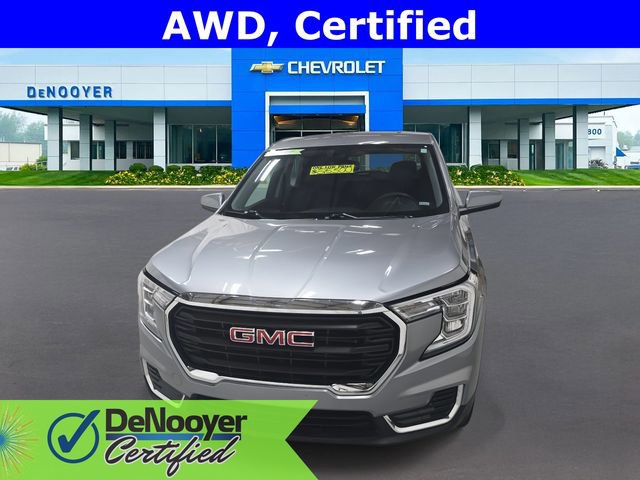 Used 2024 GMC Terrain SLE video 2