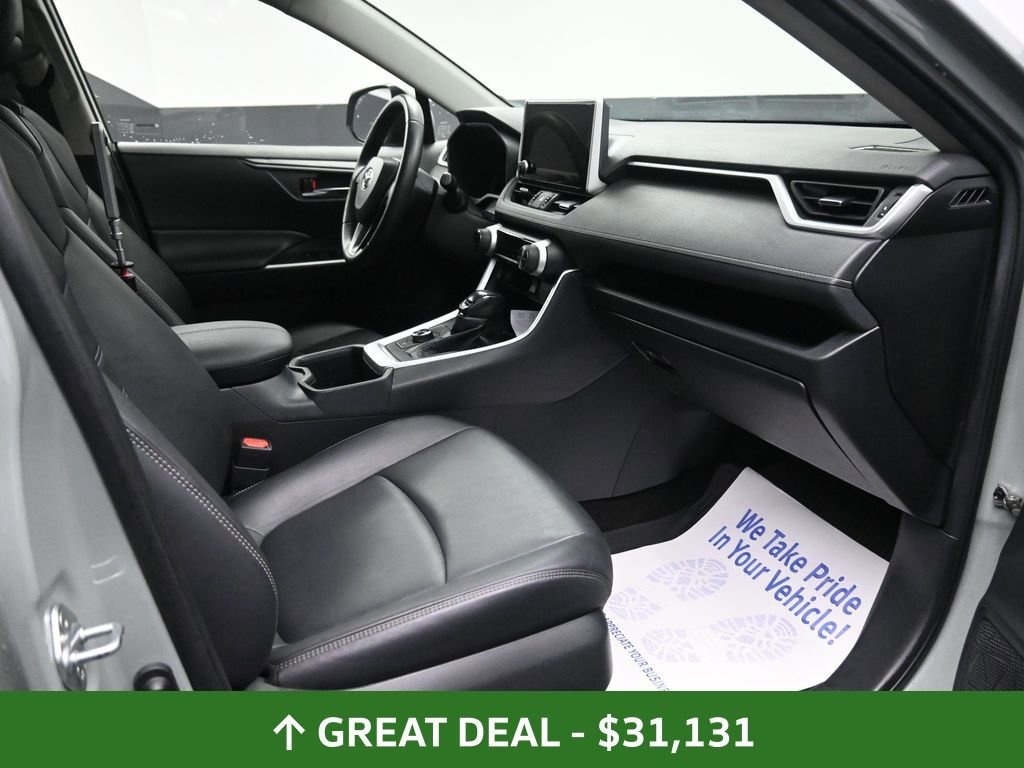 Used 2023 Toyota RAV4 XLE Premium image 22