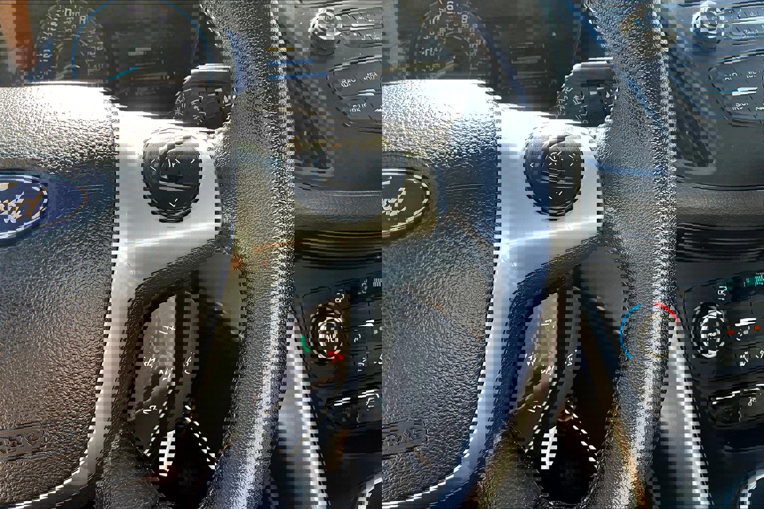 Used 2017 Ford C-MAX SE image 23