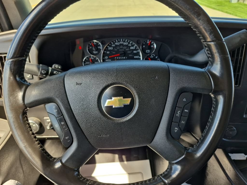 Used 2021 Chevrolet Express 3500 w/ Power Convenience Package RWD image 9