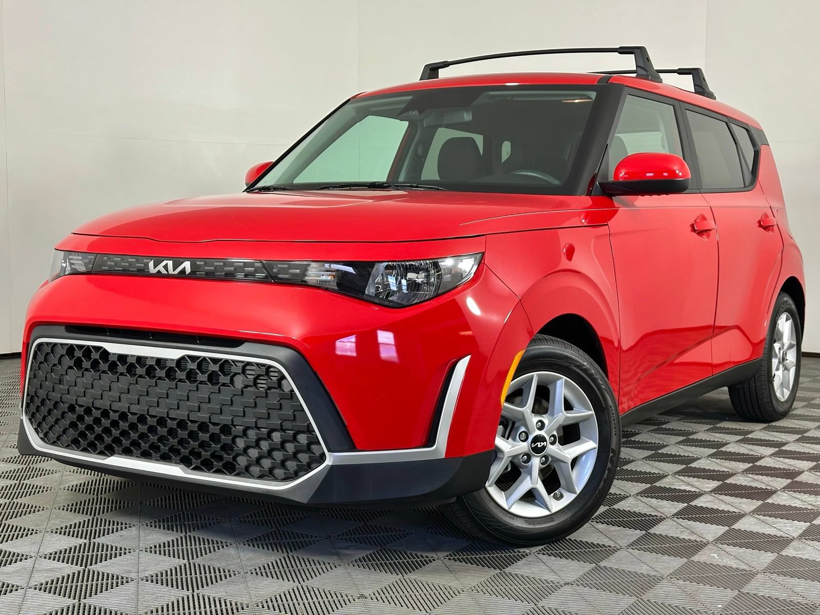 Used 2024 Kia Soul LX w/ Option Group 015 FWD image 27
