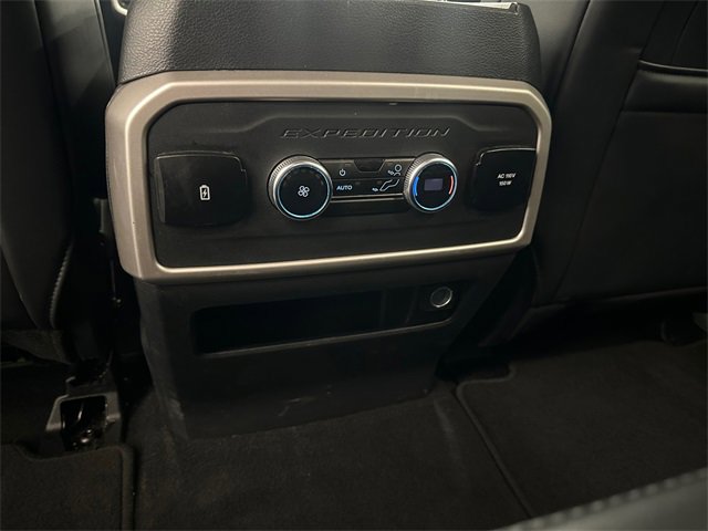 Used 2024 Ford Expedition Max XLT image 23