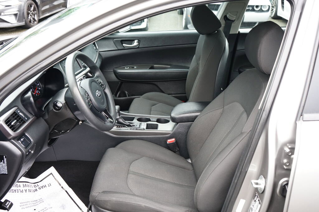 Used 2017 Kia Optima LX image 11