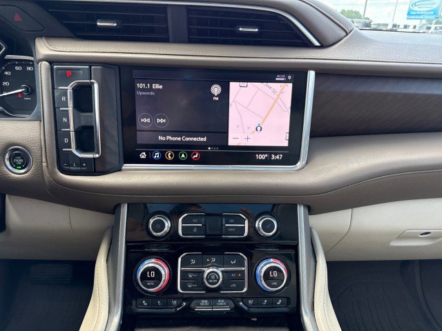 Used 2021 GMC Yukon XL Denali w/ Denali Premium Package image 27