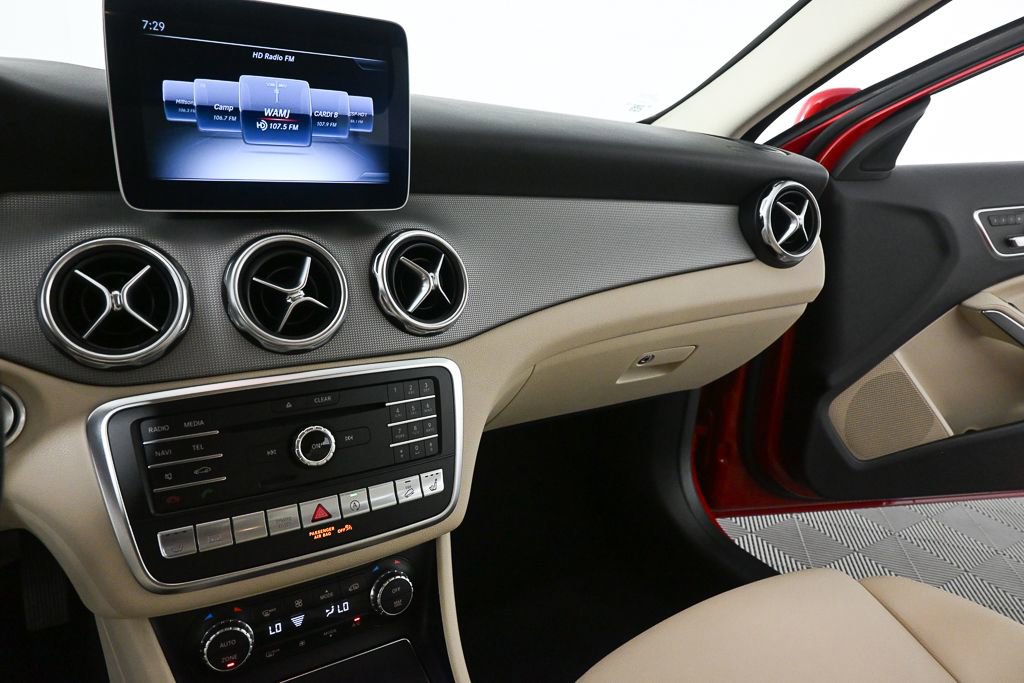 Used 2019 Mercedes-Benz GLA 250 4MATIC image 13