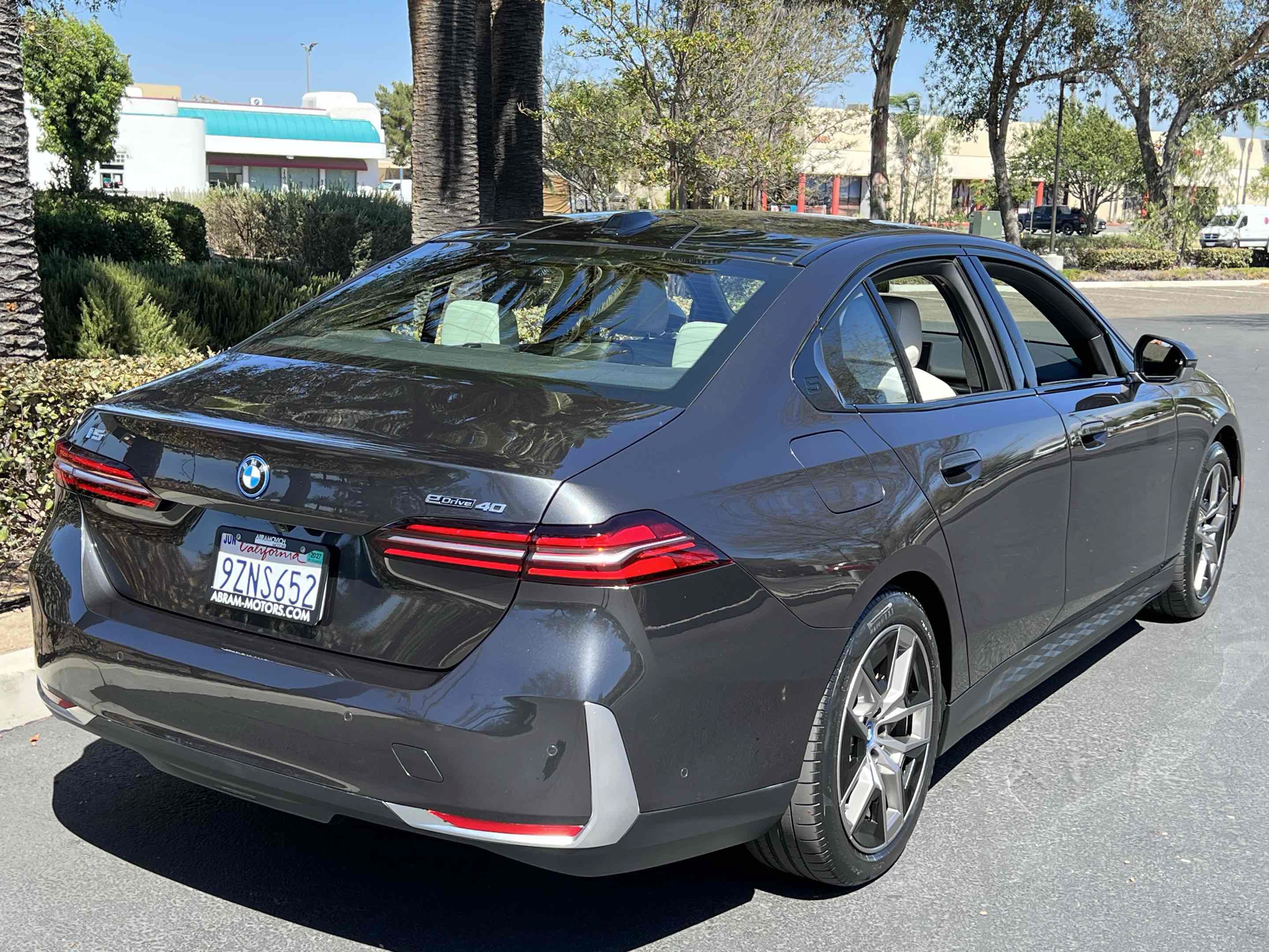 Used 2024 BMW i5 eDrive40i RWD image 25