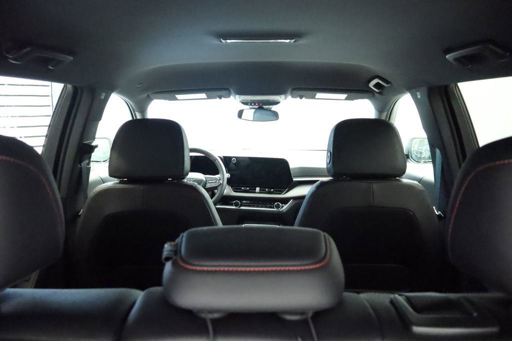Used 2025 Chevrolet Equinox RS w/ Convenience Package III image 23