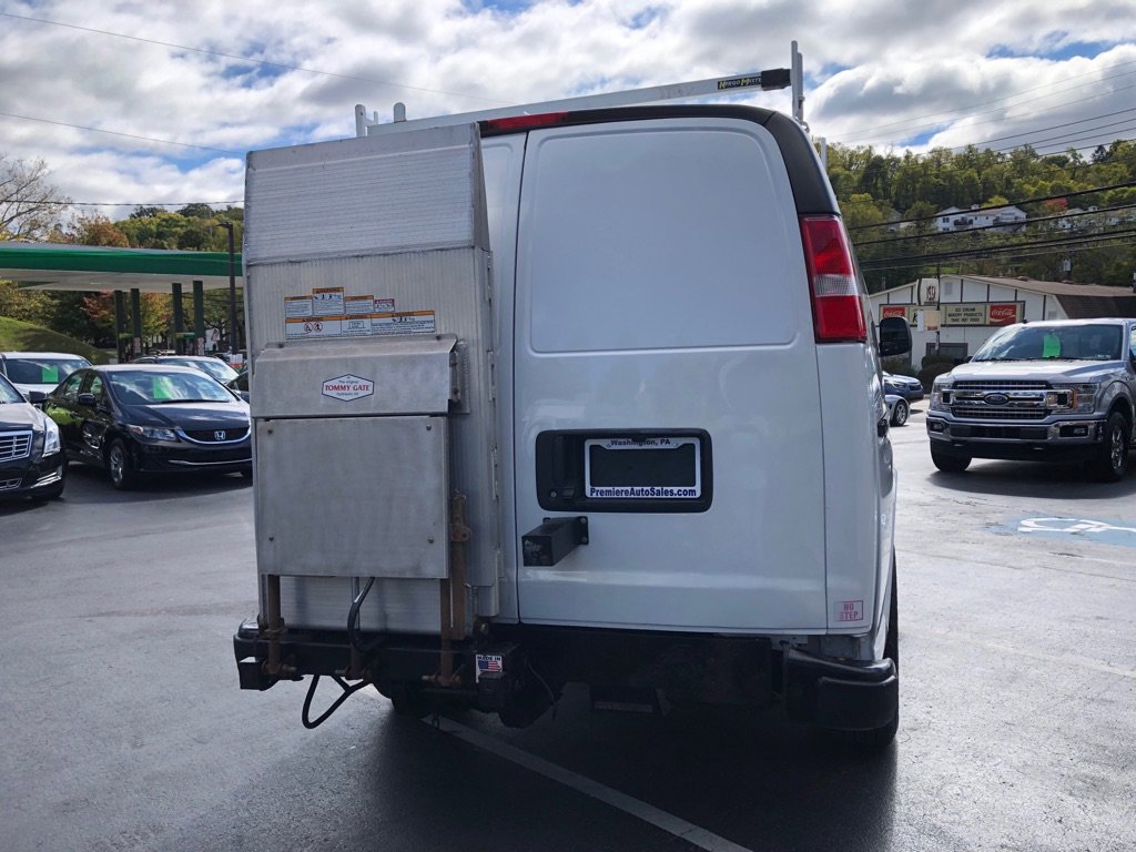 Used 2020 Chevrolet Express 3500 w/ Driver Convenience Package image 4
