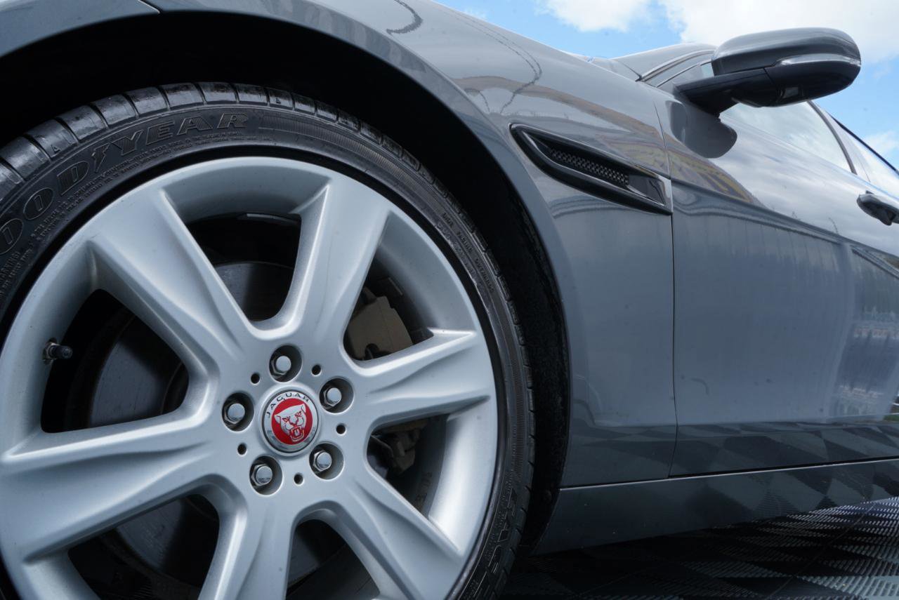 Used 2018 Jaguar XE Prestige AWD/4WD image 85