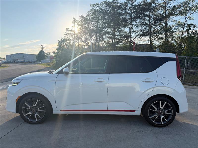 Used 2020 Kia Soul GT-Line Turbo FWD image 2