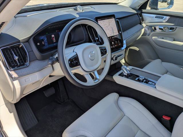 Used 2025 Volvo XC90 B6 Ultra w/ Lounge Package image 11
