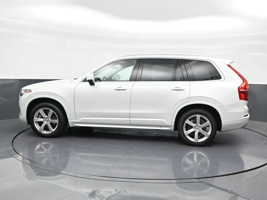 Certified 2022 Volvo XC90 T5 Momentum FWD image 2