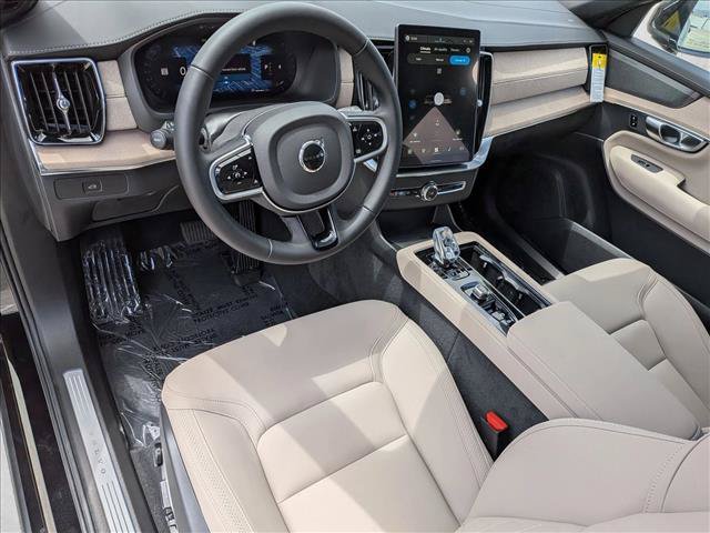 New 2026 Volvo XC90 B5 Plus w/ Protection Package AWD/4WD image 3