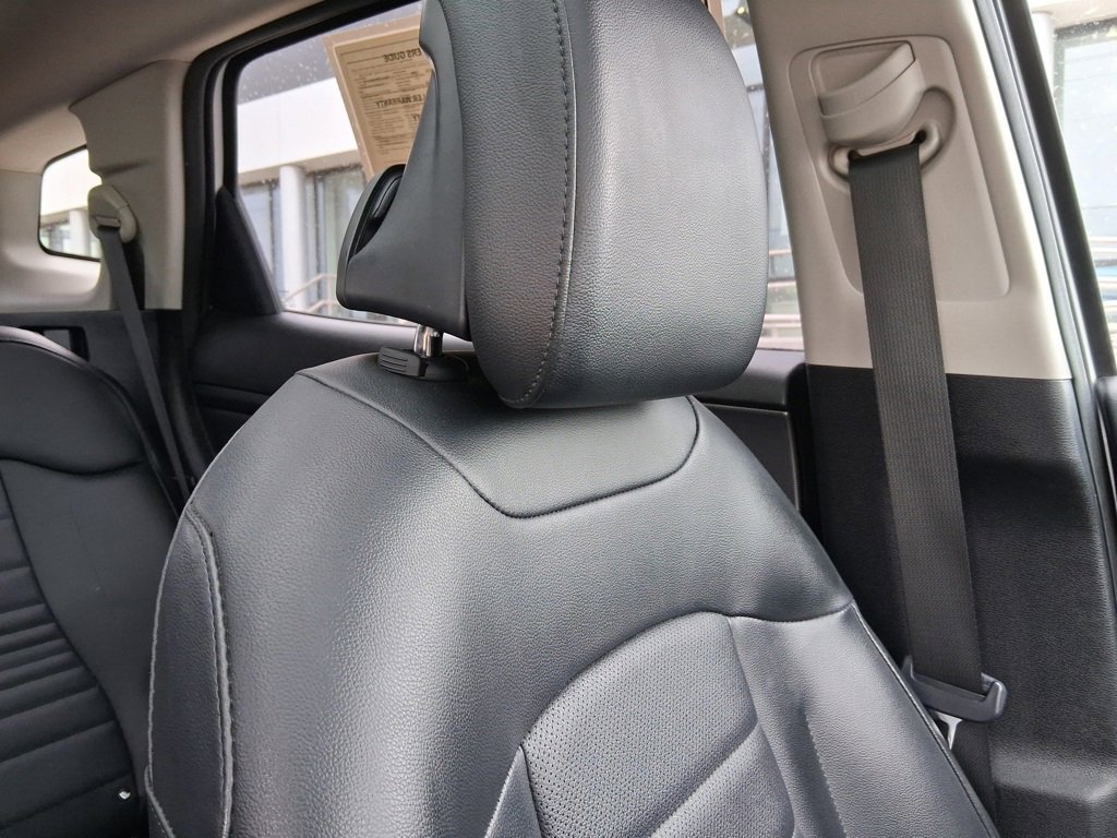 Used 2023 Kia Sportage SX image 27