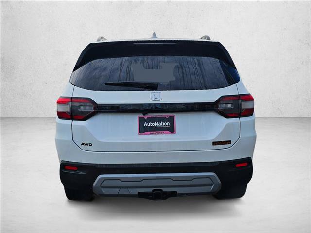 New 2025 Honda Pilot TrailSport image 4