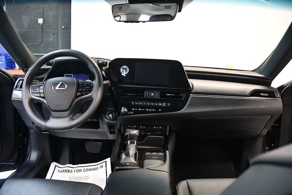 Used 2022 Lexus ES 350 w/ Premium Package FWD image 5