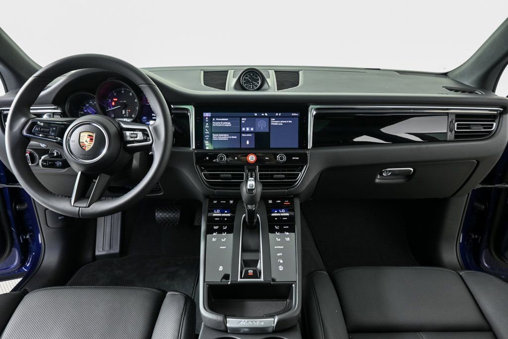 New 2026 Porsche Macan image 19