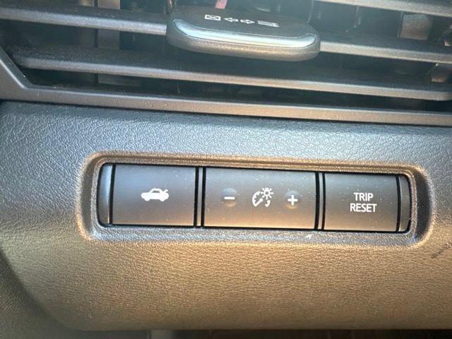 Used 2024 Nissan Altima 2.5 SV FWD image 8