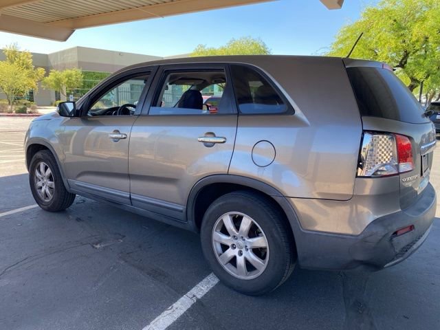 Used 2013 Kia Sorento LX image 2
