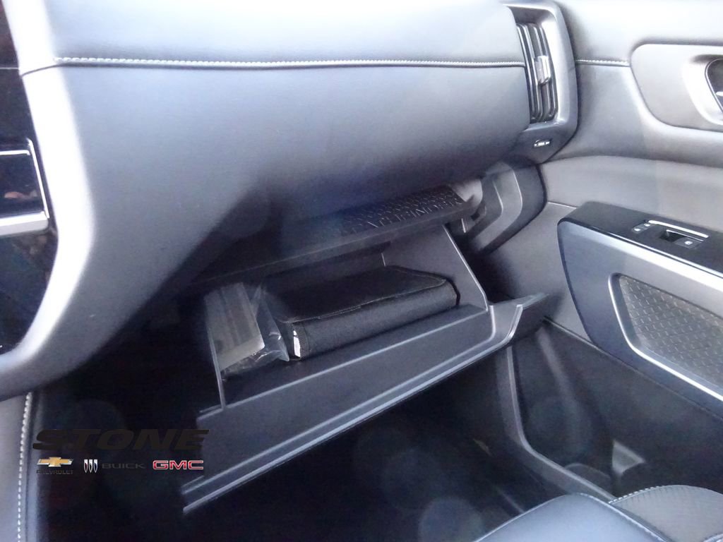 Used 2024 Nissan Pathfinder SL image 28