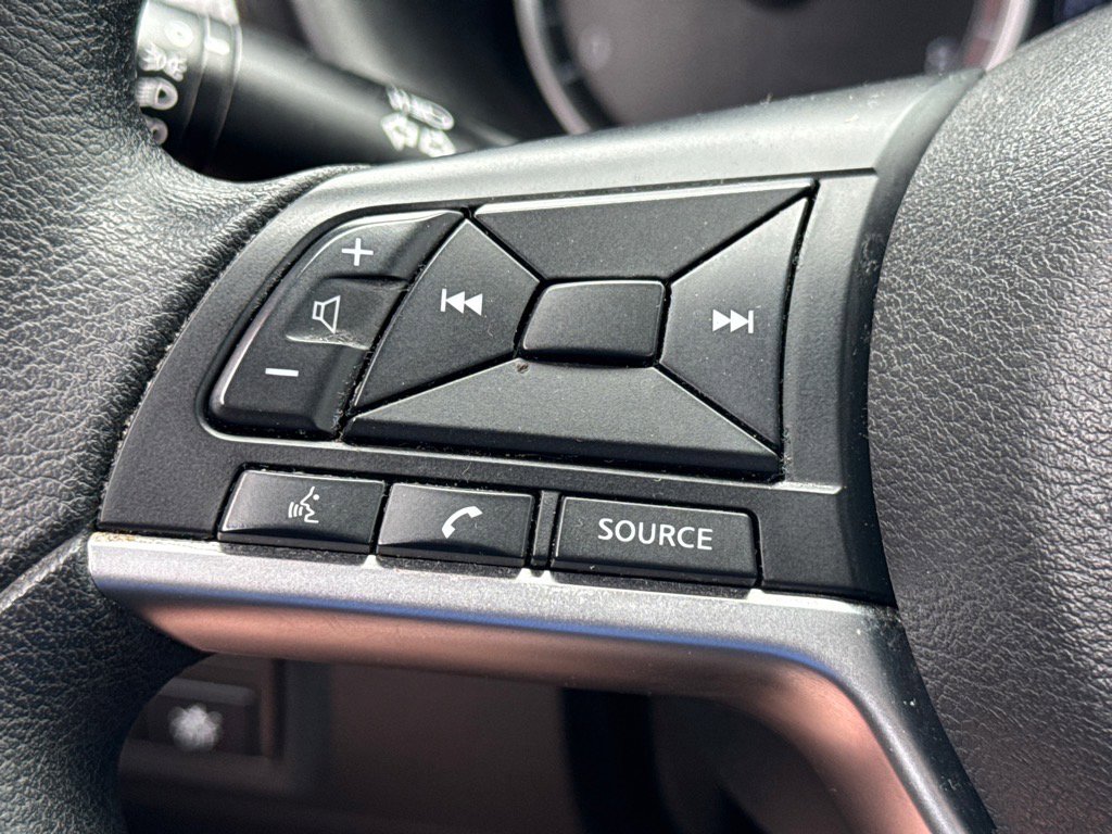 Used 2020 Nissan Kicks S image 15