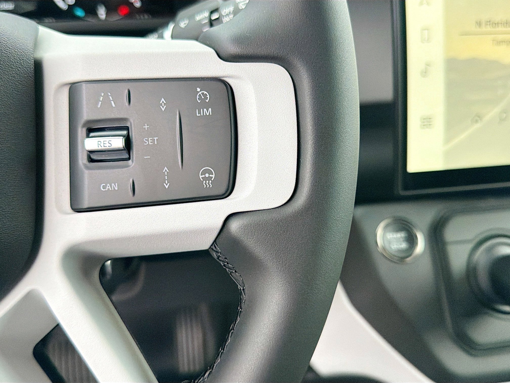 New 2026 Land Rover Defender 110 X-Dynamic SE image 37