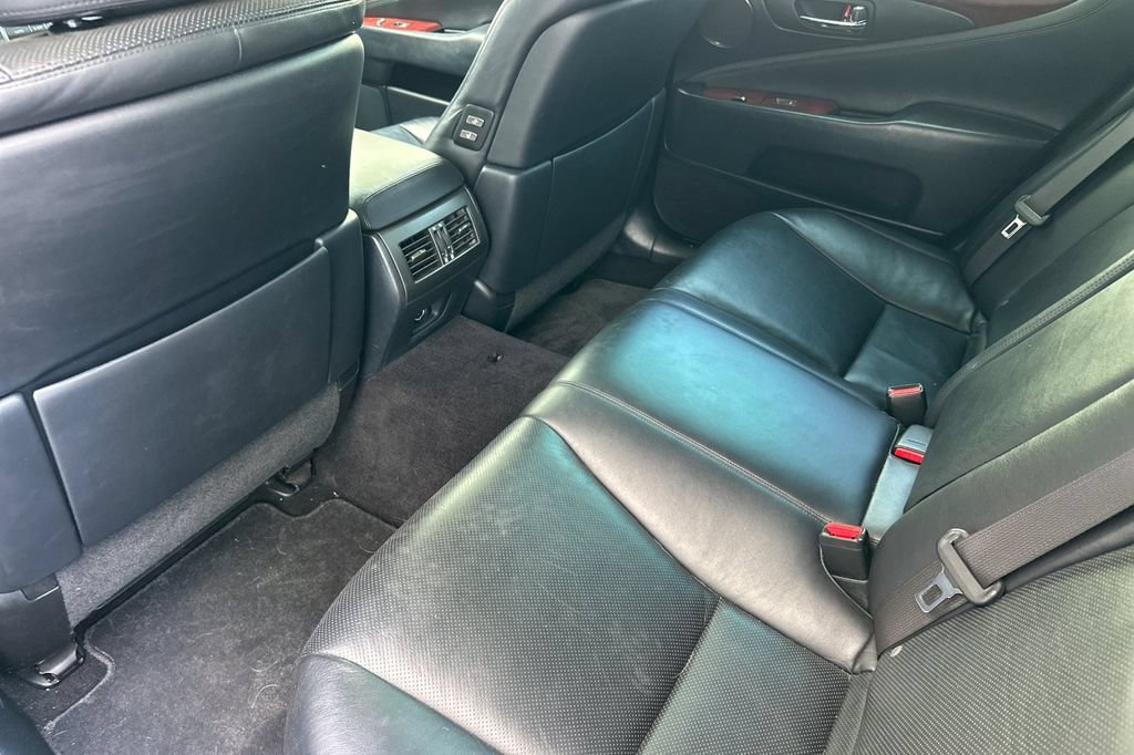 Used 2007 Lexus LS 460 RWD image 12