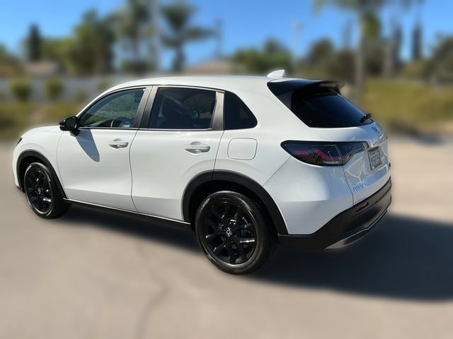 Used 2023 Honda HR-V Sport image 3
