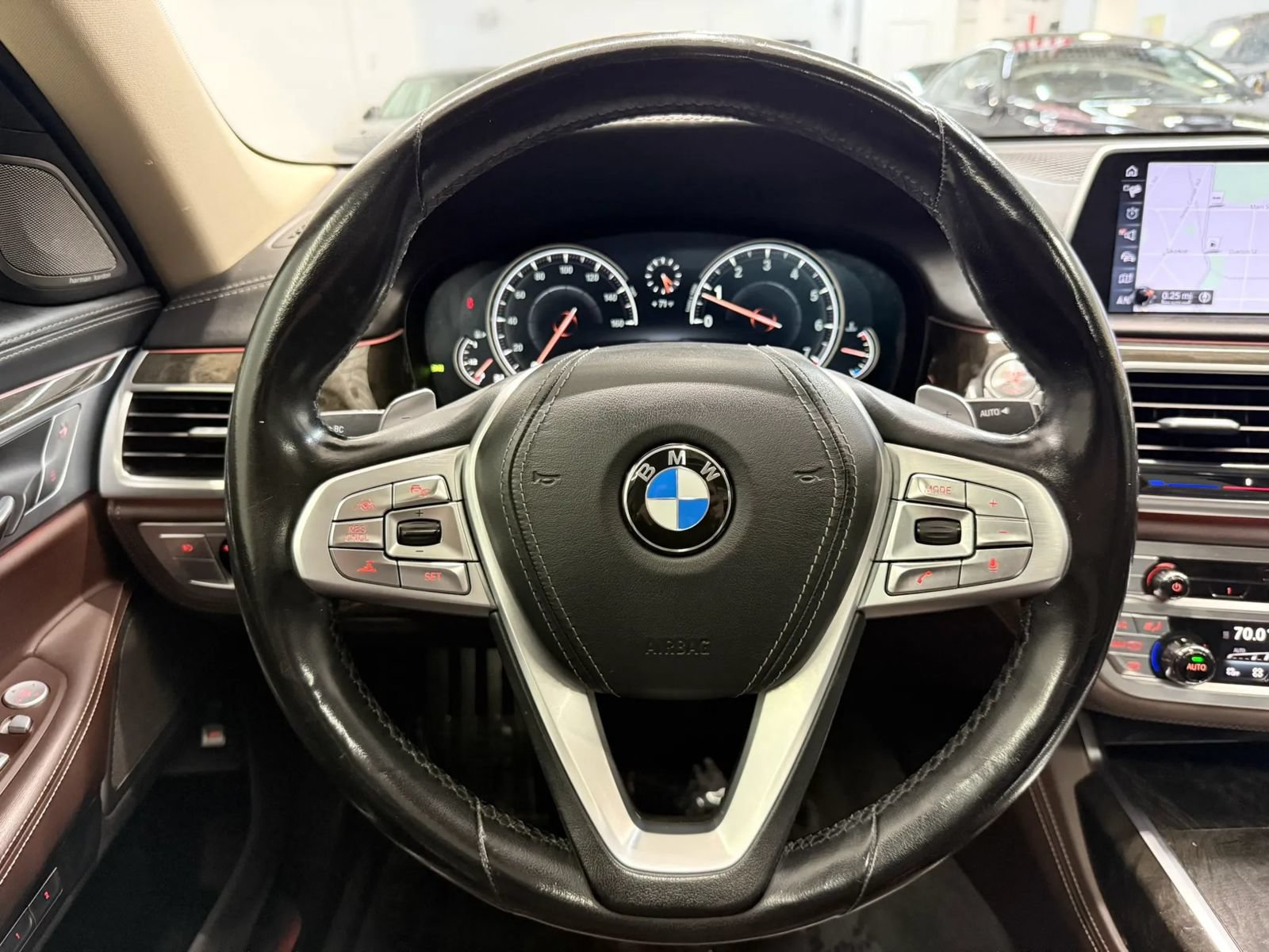 Used 2017 BMW 740i xDrive AWD/4WD image 30