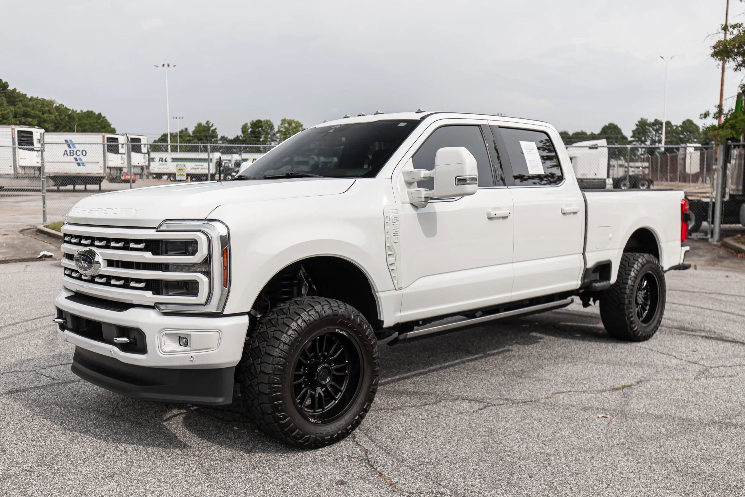 Used 2024 Ford F350 Platinum w/ FX4 Off-Road Package image 4