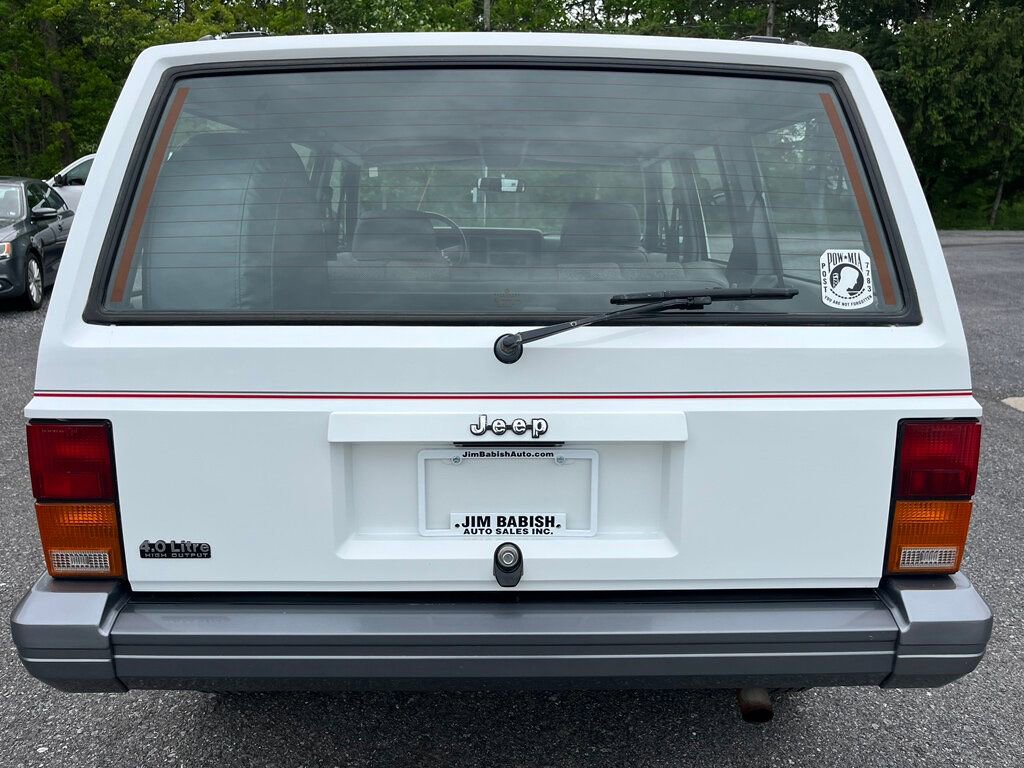 Used 1991 Jeep Cherokee Laredo AWD/4WD image 8