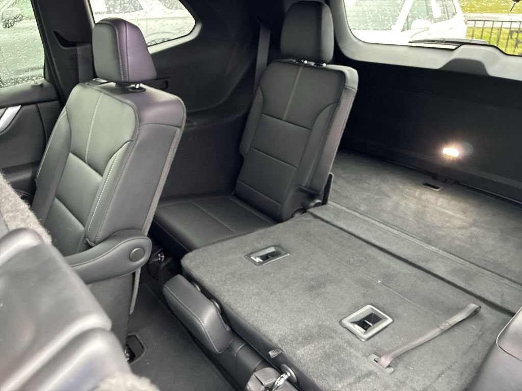 Used 2024 GMC Acadia Elevation FWD image 19
