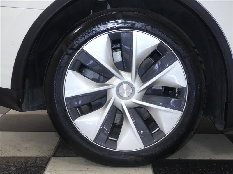 Used 2021 Tesla Model Y 2WD image 32