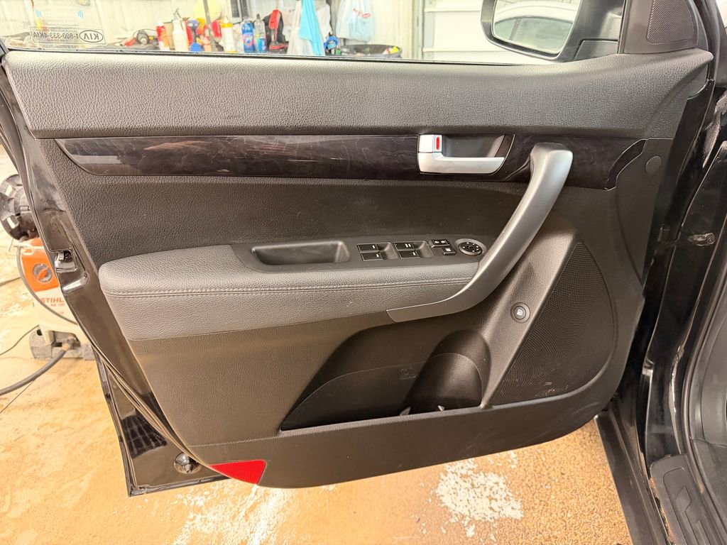 Used 2014 Kia Sorento LX image 13