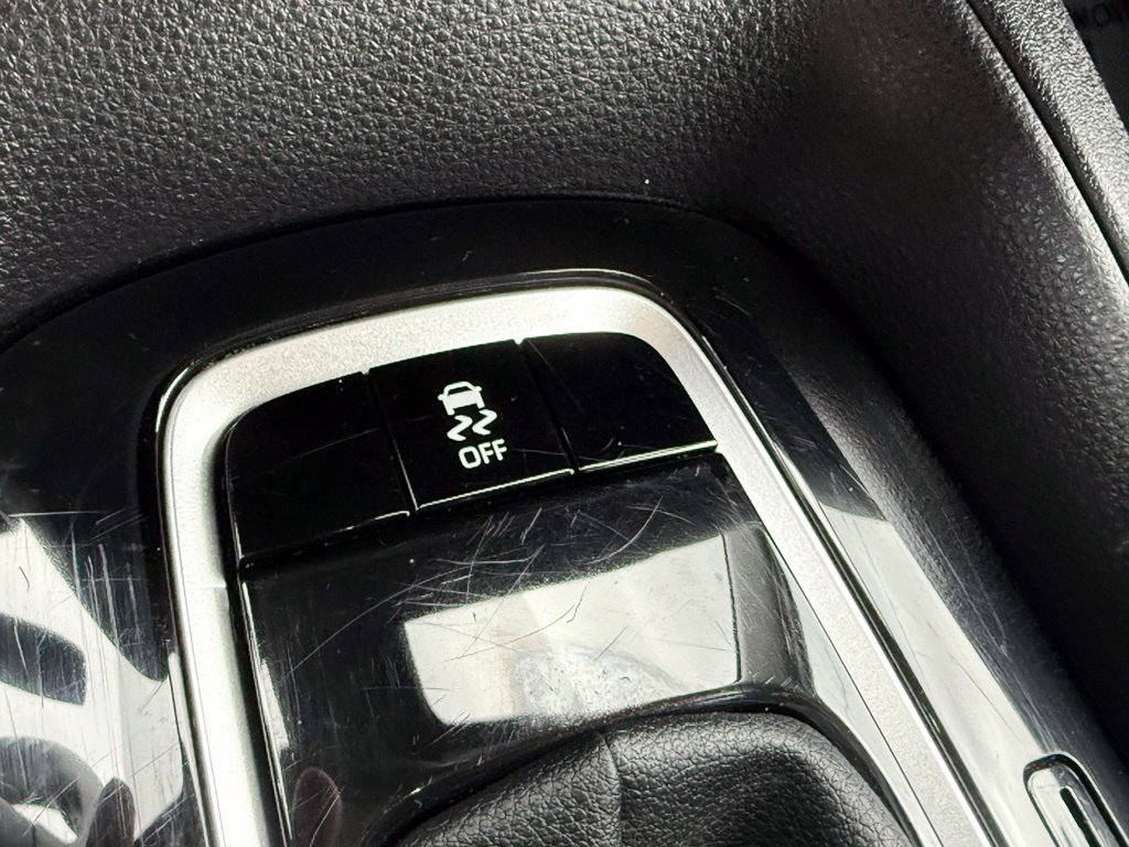 Used 2025 Toyota Corolla LE FWD image 22