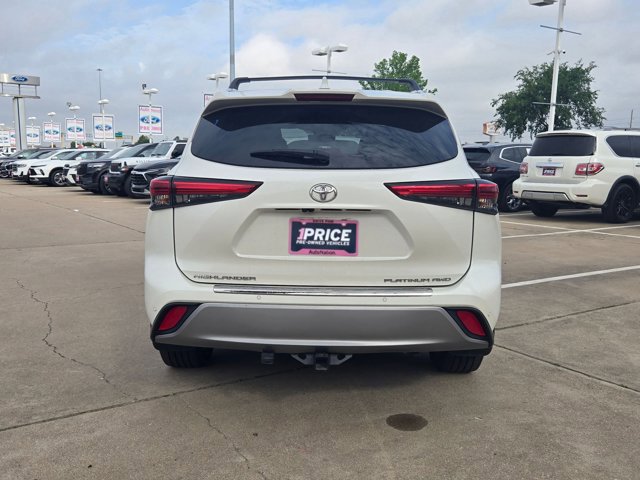 Used 2021 Toyota Highlander Platinum image 5